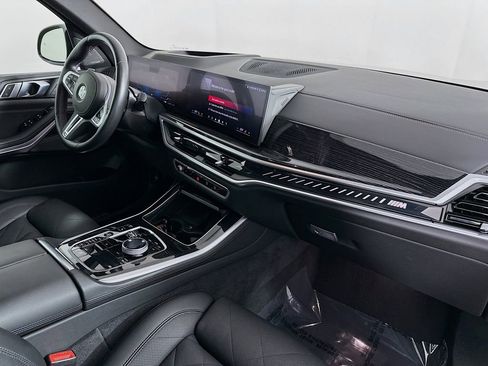 Used 2025 BMW X5 M60i image 36