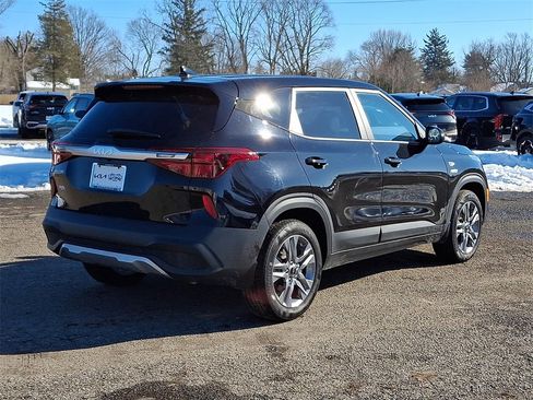 Certified 2023 Kia Seltos LX image 7