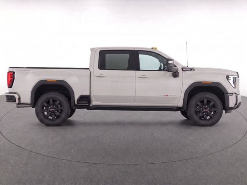 Used 2026 GMC Sierra 2500 AT4 w/ AT4 Premium Plus Package AWD/4WD image 8