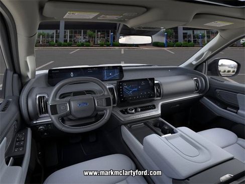New 2026 Ford Expedition Max Platinum image 9