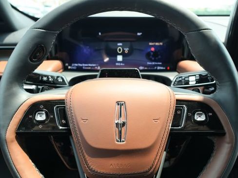 Used 2026 Lincoln Aviator Reserve w/ Equipment Group 201A AWD/4WD image 17