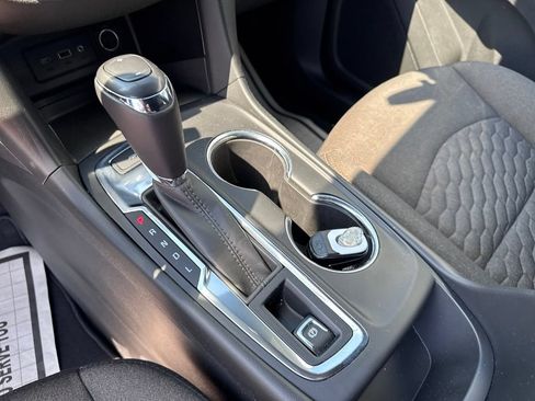 Used 2019 Chevrolet Equinox LT FWD image 32