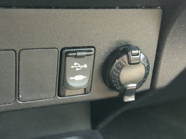 Used 2015 Toyota RAV4 Limited w/ Technology Package AWD/4WD image 22