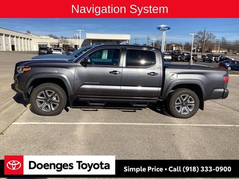 Used 2018 Toyota Tacoma Limited image 3