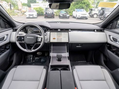 New 2026 Land Rover Range Rover Velar Dynamic SE image 16