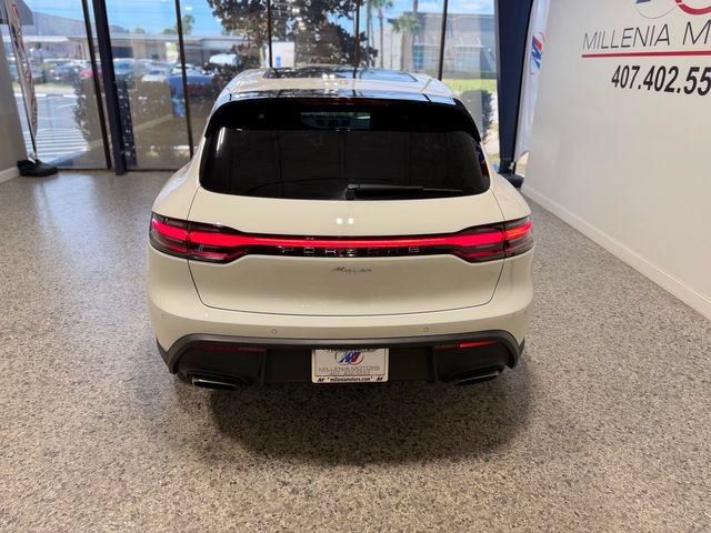 Used 2022 Porsche Macan AWD/4WD image 3
