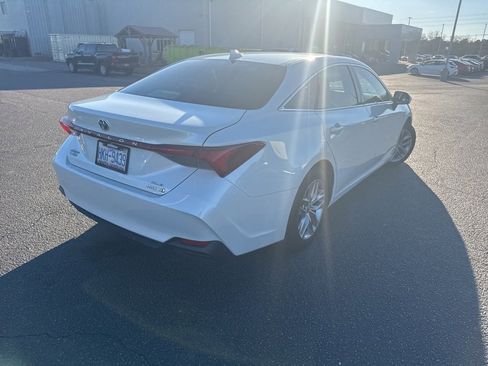 Certified 2021 Toyota Avalon XLE image 6