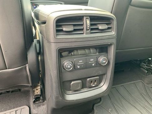 Used 2019 Buick Envision Essence image 38