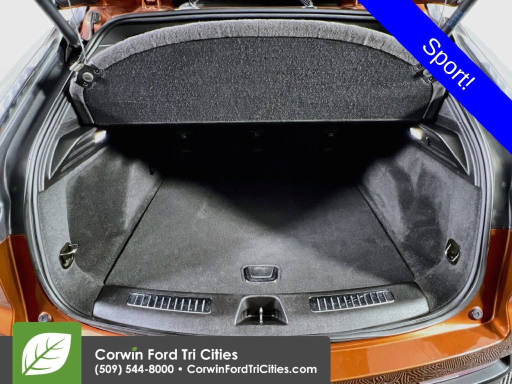 Used 2019 Cadillac XT4 Sport AWD/4WD image 13