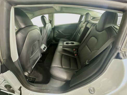 Used 2023 Tesla Model 3 Standard Range image 26
