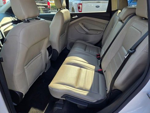 Used 2019 Ford Escape SEL image 15