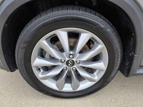 Used 2020 INFINITI QX50 Luxe w/ Navigation Package image 9