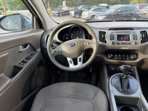 Used 2013 Kia Sportage LX w/ Convenience Pkg FWD image 11