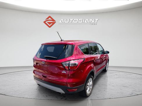 Used 2017 Ford Escape SE FWD image 3