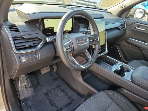 Used 2025 GMC Acadia Elevation image 18