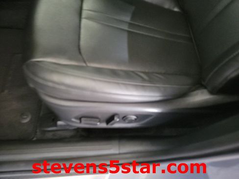 Used 2023 Kia Sorento SX image 13