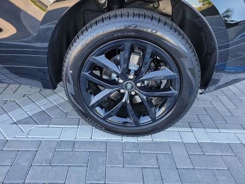 New 2026 Land Rover Range Rover Velar Dynamic SE image 14