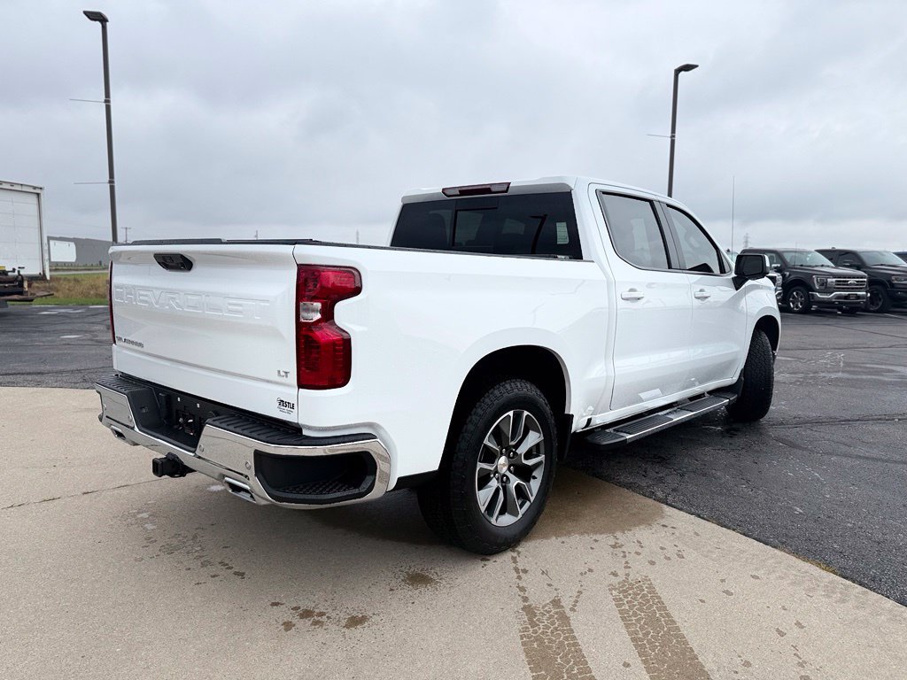 Used 2026 Chevrolet Silverado 1500 LT AWD/4WD image 2