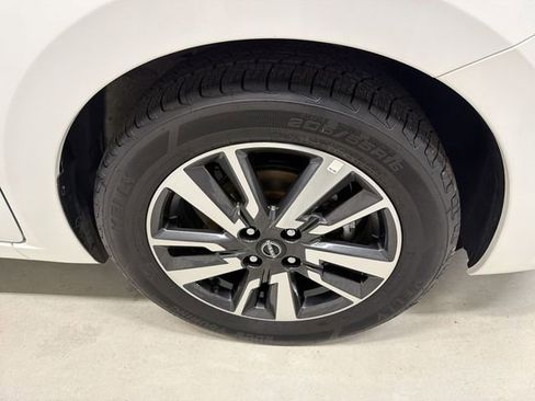 Used 2025 Nissan Versa SV FWD image 14