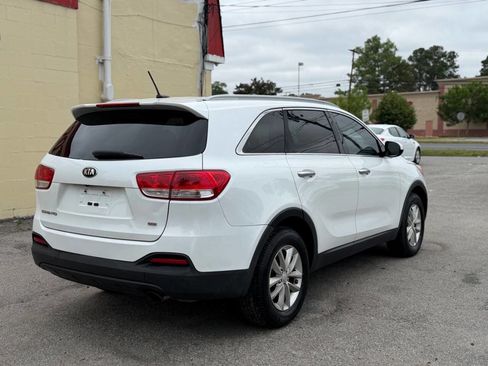 Used 2016 Kia Sorento FWD image 8