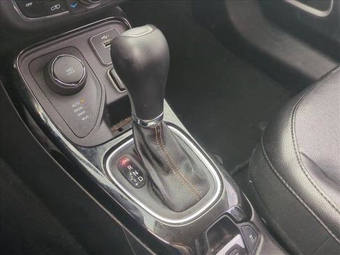 Used 2019 Jeep Compass Limited image 11