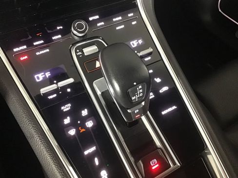 Certified 2023 Porsche Panamera 4 AWD/4WD image 40