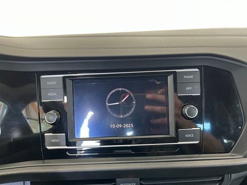 Certified 2024 Volkswagen Jetta Sport image 17