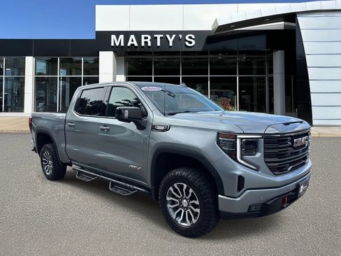 Used 2023 GMC Sierra 1500 AT4 w/ Technology Package AWD/4WD image 1