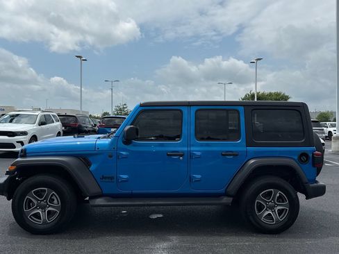 Used 2022 Jeep Wrangler Unlimited Sport AWD/4WD image 6