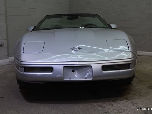 Used 1996 Chevrolet Corvette Convertible RWD image 28