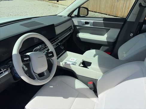 New 2026 Hyundai Santa Fe SE image 11