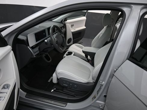 Certified 2024 Hyundai Ioniq 5 Limited AWD/4WD image 14