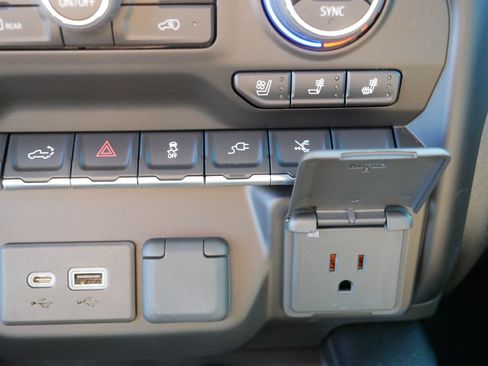 Used 2022 Chevrolet Silverado 3500 High Country AWD/4WD image 32