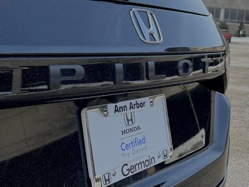 Certified 2025 Honda Pilot EX-L image 13