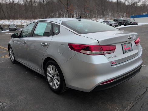 Used 2017 Kia Optima LX image 6
