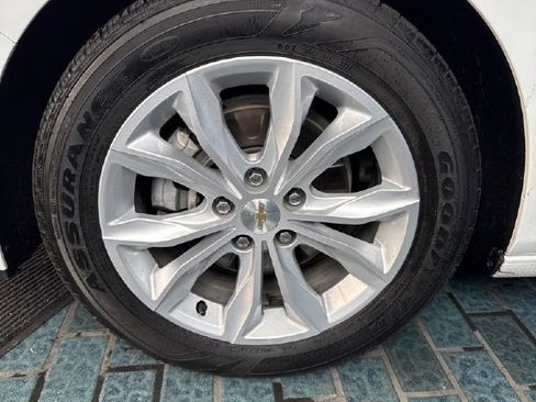 Used 2025 Chevrolet Malibu LT image 16