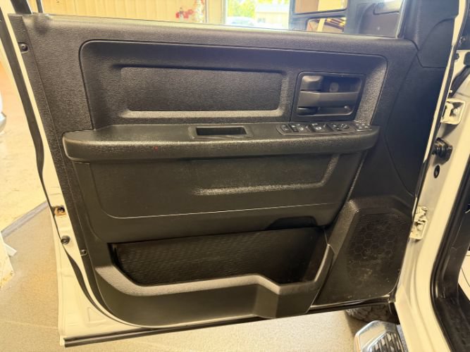 Used 2023 RAM 3500 Tradesman AWD/4WD image 9