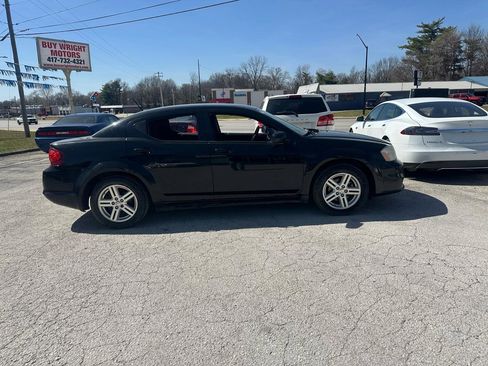 Used 2013 Dodge Avenger SXT image 3
