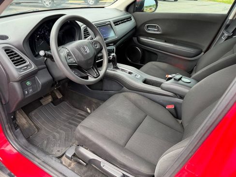 Used 2018 Honda HR-V EX image 10