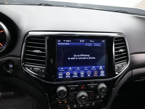 Used 2020 Jeep Grand Cherokee Altitude AWD/4WD image 14