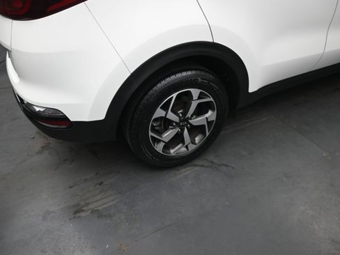 Used 2020 Kia Sportage LX AWD/4WD image 9