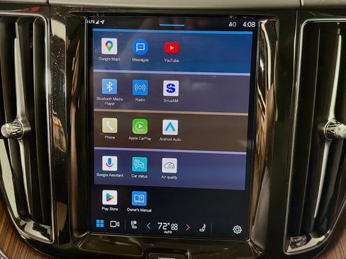 Used 2024 Volvo XC60 B5 Plus w/ Climate Package image 16