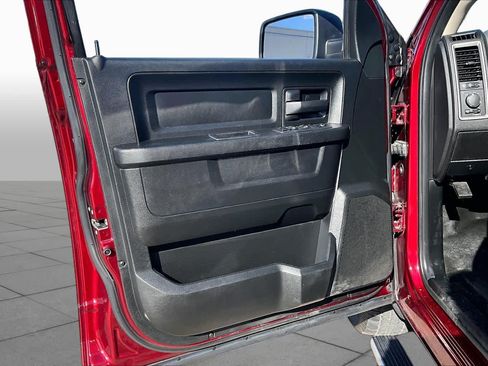 Used 2019 RAM 1500 Tradesman w/ Chrome Appearance Group RWD image 22