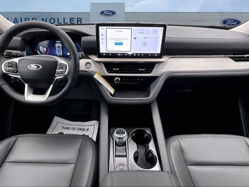 New 2026 Ford Explorer Active w/ Active Comfort Package image 5