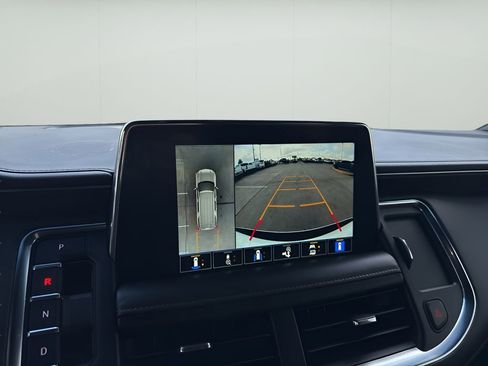 Used 2022 Chevrolet Tahoe Z71 w/ Z71 Off-Road Package image 15