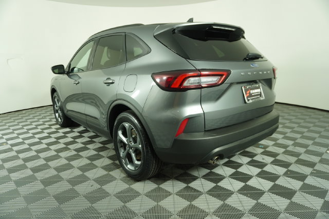 Used 2025 Ford Escape ST-Line FWD image 6
