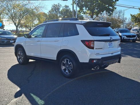 Used 2023 Honda Passport TrailSport image 4