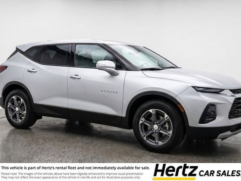 Used 2025 Chevrolet Blazer LT image 1