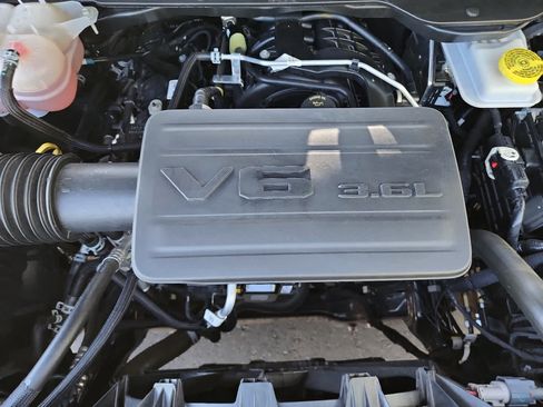Used 2025 RAM 1500 Big Horn AWD/4WD image 13