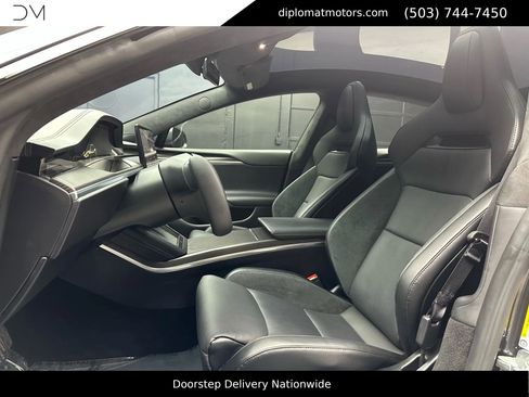 Used 2024 Tesla Model S Plaid image 17